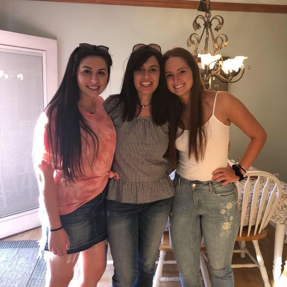 Meet your Posher, Eileen - Picture 1 of 1